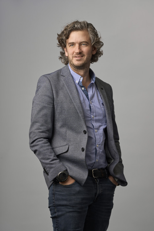 Jonathan Holden