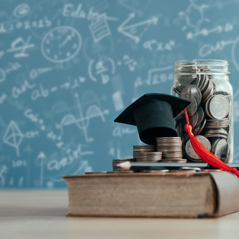 Duties on trustees when an independent school is in financial distress