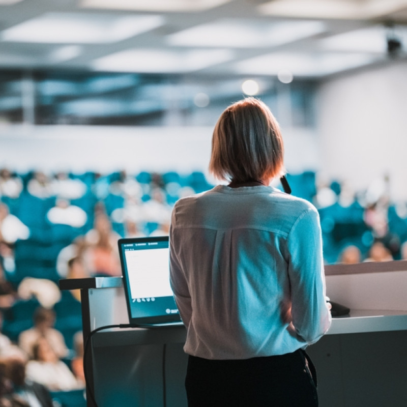 Academy leaders to face pay cap